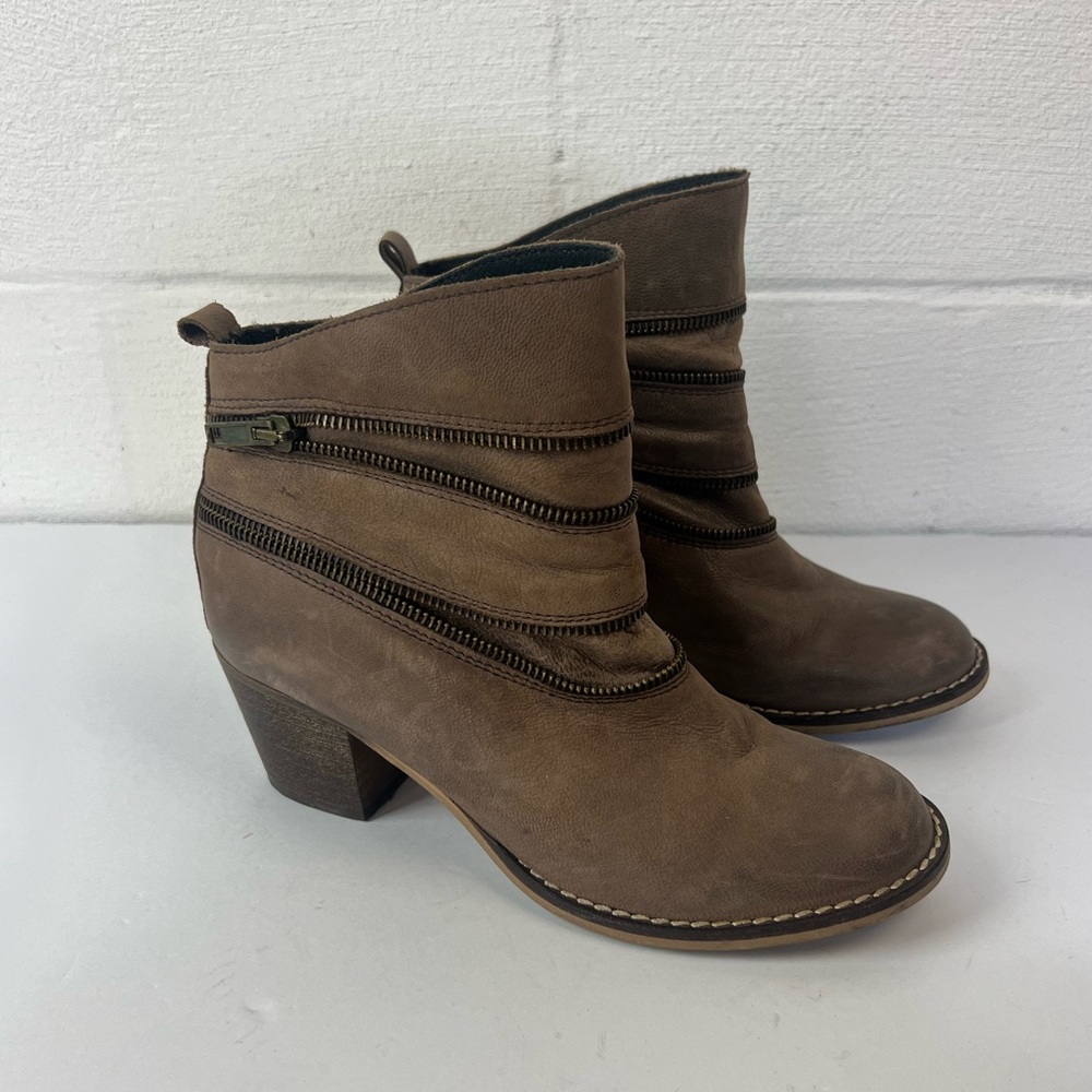 Sundance Catalog Zipper Suede Ankle Boots, 38